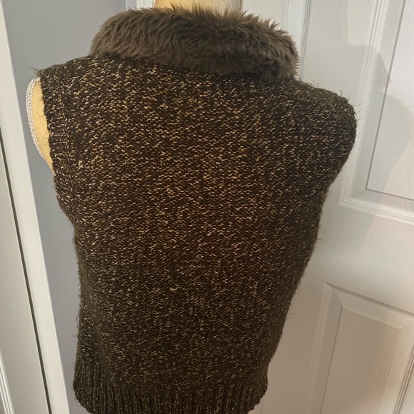 Charter Club Petite sweater vest - Picture 3 of 4